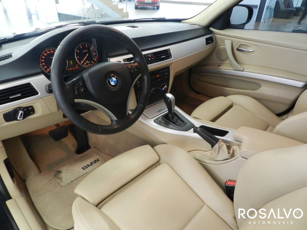 Бмв 320i салон